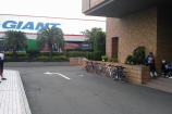 夫妻團到了Giant!巧遇許… 夫妻團到了Giant!巧遇許…