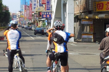 騎車也必須遵守交通規則喔!! 騎車也必須遵守交通規則喔!!